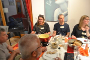 venez jouer une soirée mystère (murder party) entre amis raclette avec repas traditionnel Gruyere Fribourg Suisse