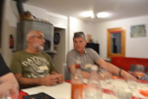 venez jouer une soirée mystère (murder party) entre amis raclette avec repas traditionnel Gruyere Fribourg Suisse
