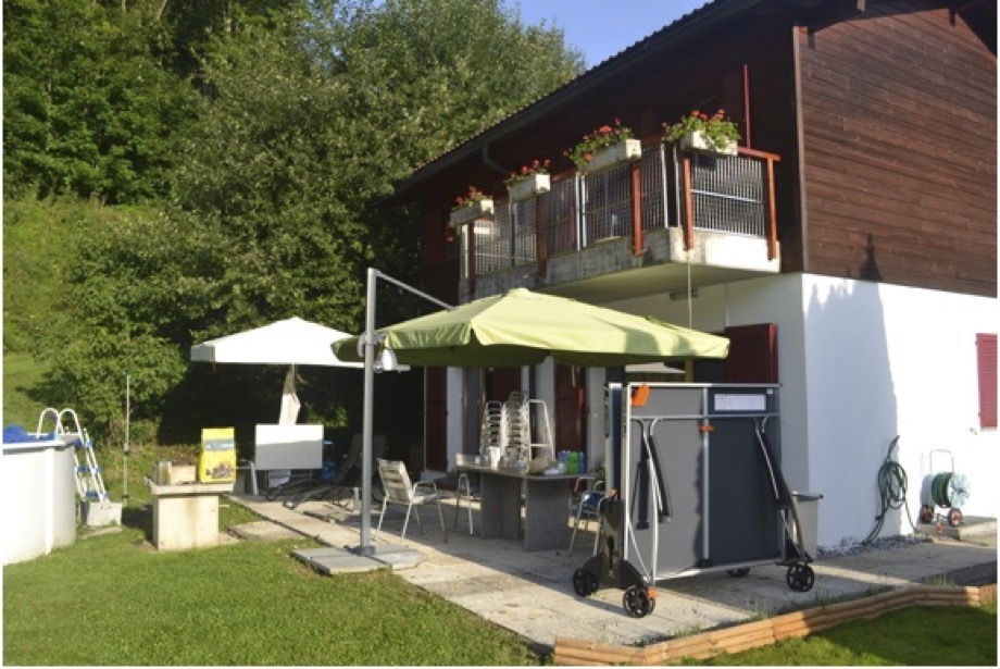 Image terrasse location-maison-vacances-piscine-10-personne