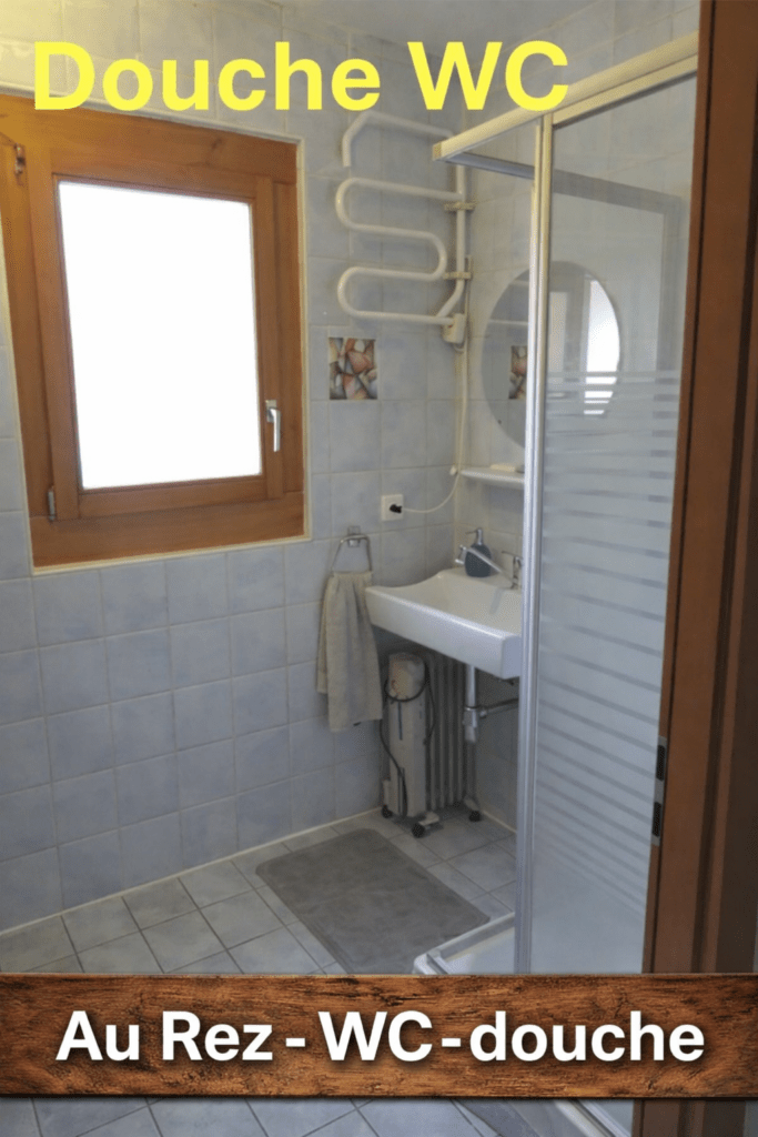 Image des 2 salles de bain location-maison-vacances-piscine-10-personne location-maison-vacances-gruyere-suisse