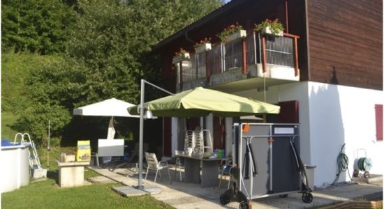 Image terrasse location-maison-vacances-piscine-10-personne